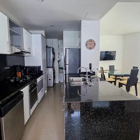 Modern 2br With Ocean View Walk To 16th Floor Bocagrande Cartagena